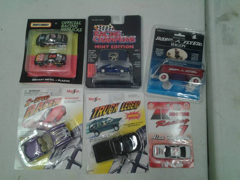 6-New Packages Of Collector Cars
