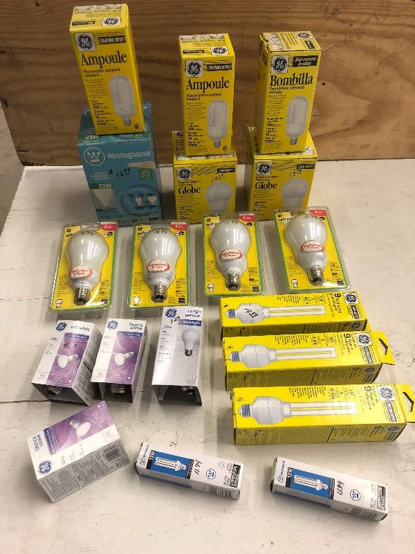 Box Of Assorted New Light Bulbs ...