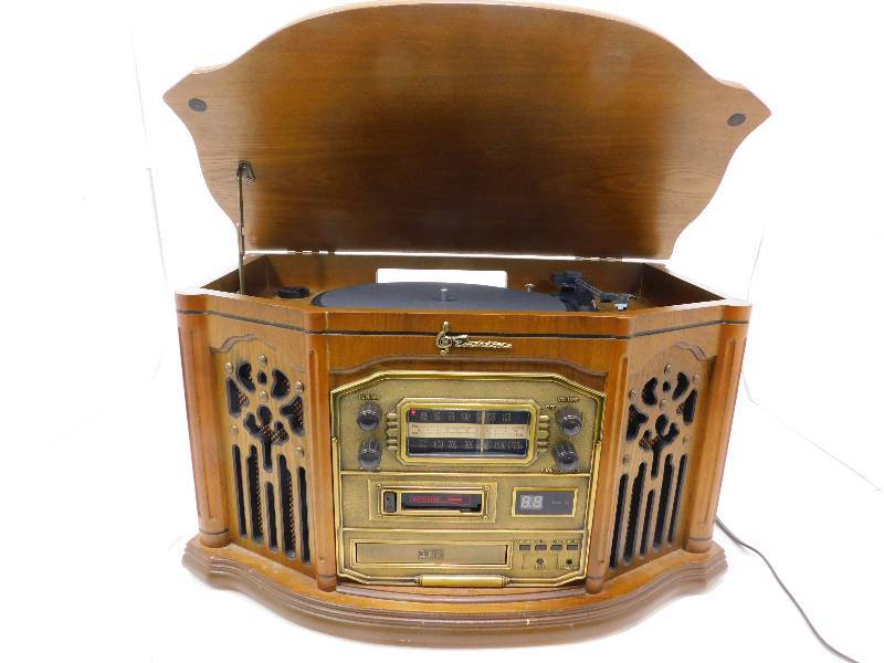 Emerson Nostalgia 3-Speed Turntable with CD Cassette & Radio