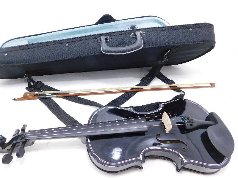 lot 7 image: Like New Violin, Case and Tuner