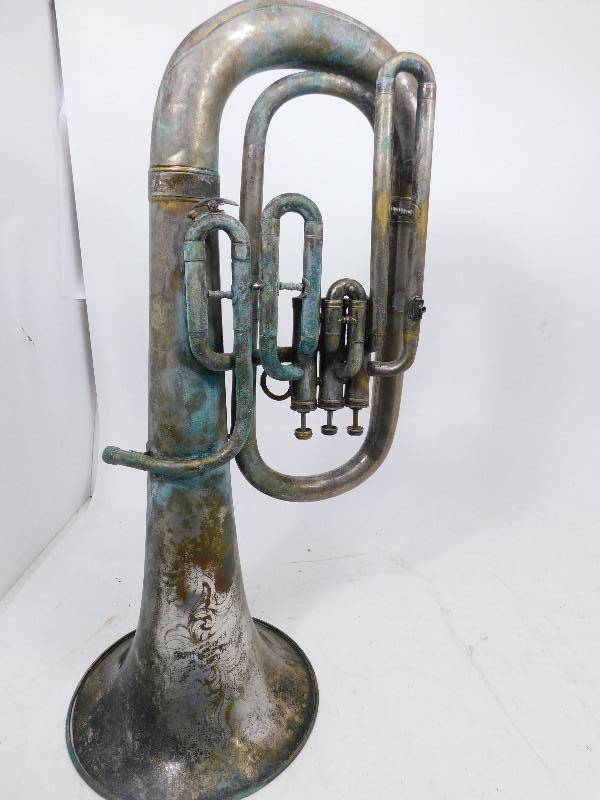 lot 13 image: Vintage Pan American Tuba
