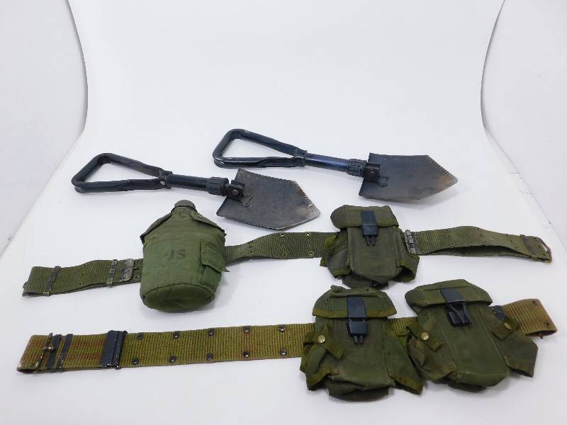 lot 22 image: Military Items