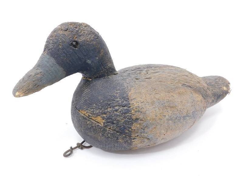 lot 23 image: Vintage Duck Decoy