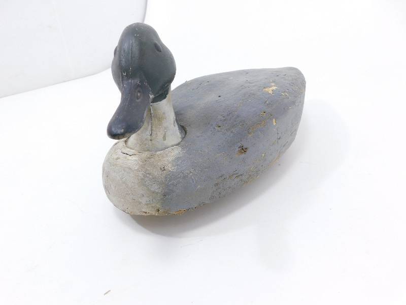 lot 24 image: Vintage Duck Decoy
