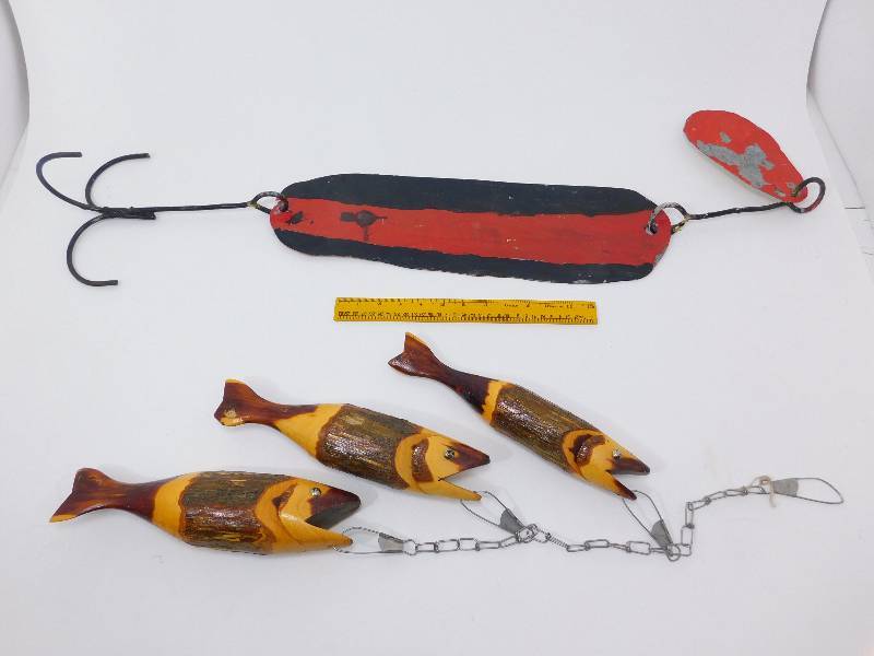 lot 27 image: Hand Made Lure and Hand Carved Fish