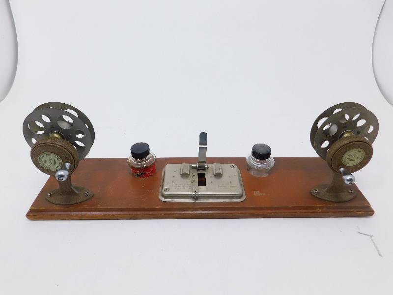 lot 31 image: Vintage Craig JR Rewinder