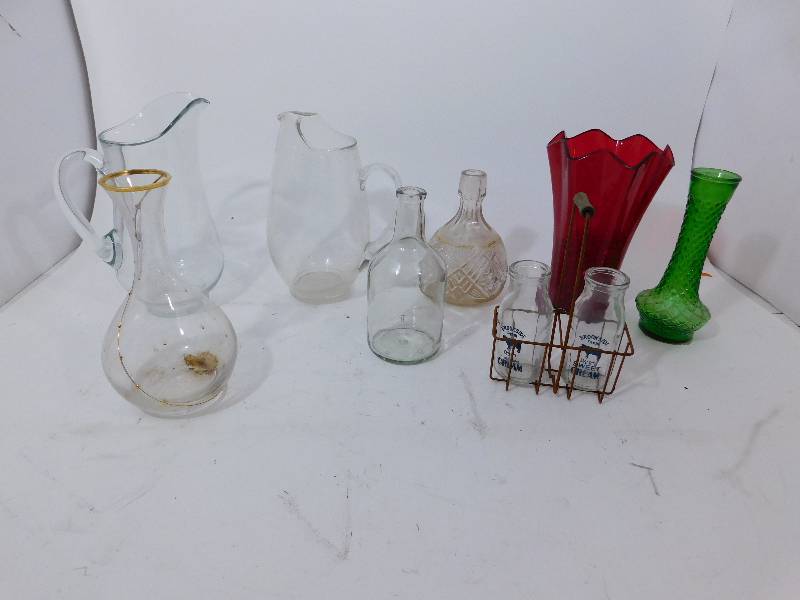 lot 61 image: Vintage Glassware