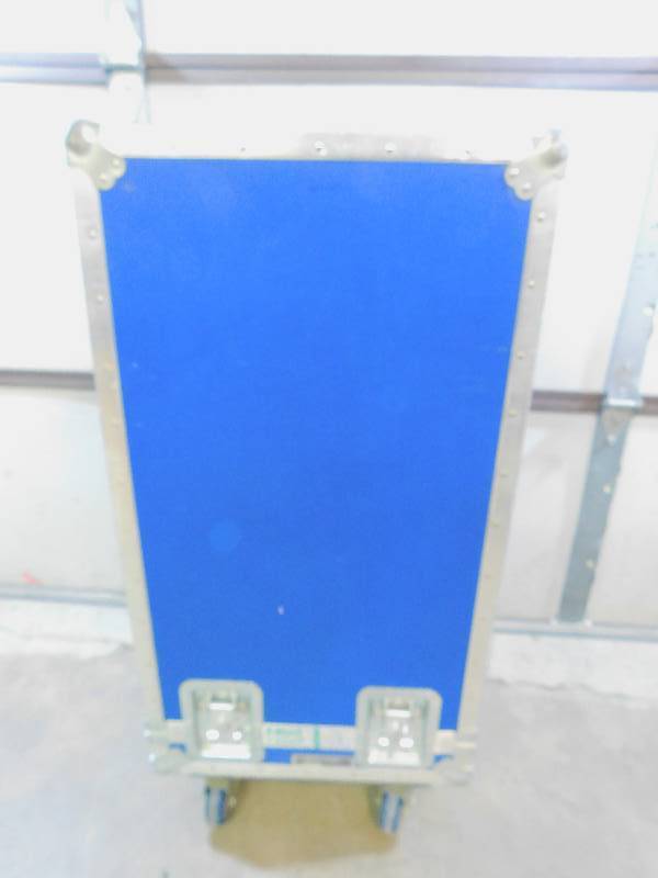 lot 100 image: Anvil Case