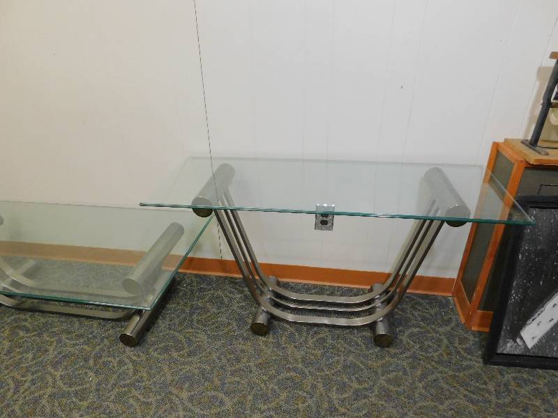 lot 144 image: Coffee Table and 2 End Tables