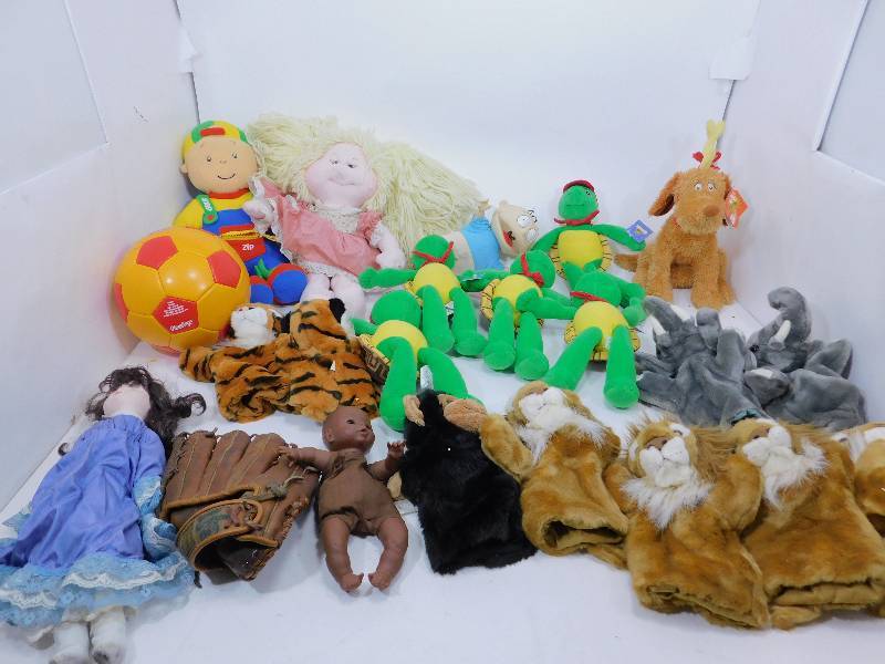 lot 143 image: Lot of Dolls, Puppets and a Baseball Glove