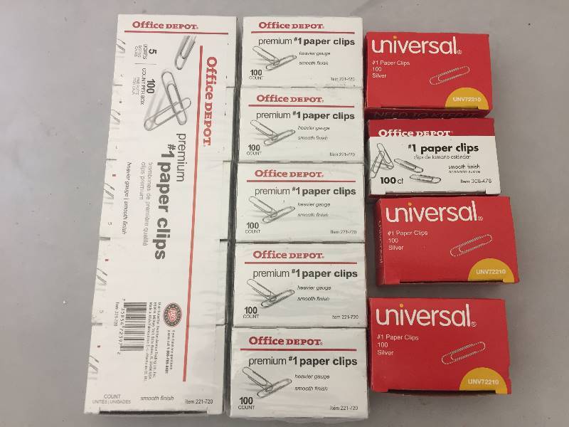 lot 59 image: 1400 Paper Clips - 14 boxes