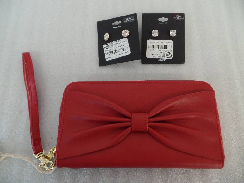 Earring & Wallet
