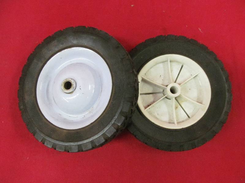 lot 7 image: wheels