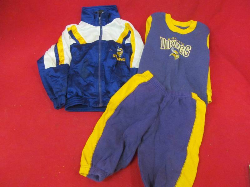 lot 13 image: Viking sweatshirt, Vikings Jacket