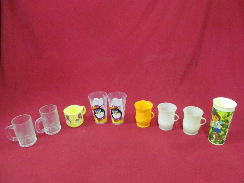 lot 21 image: glasses