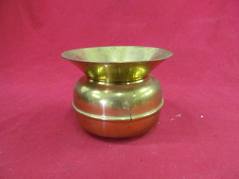 lot 62 image: Brass spittoon