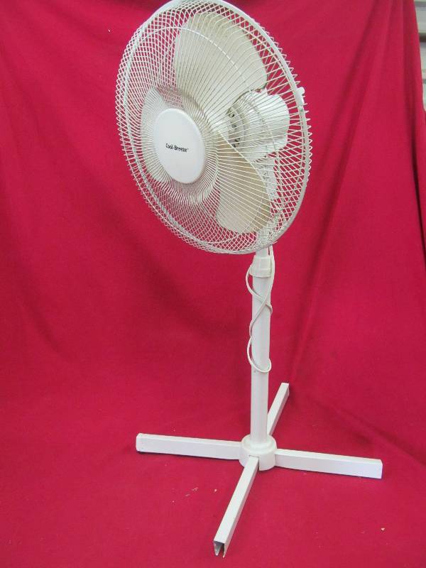 lot 66 image: Cool Breeze fan