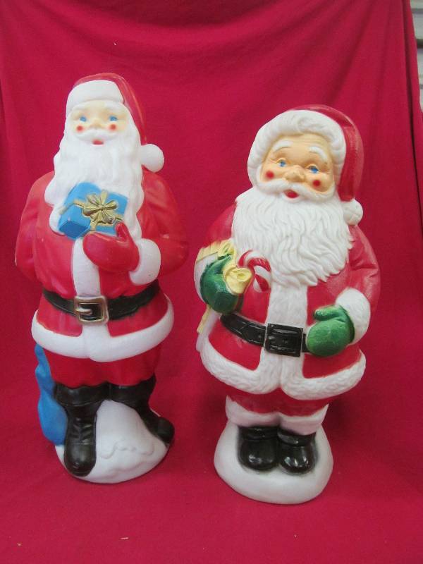 lot 74 image: santas