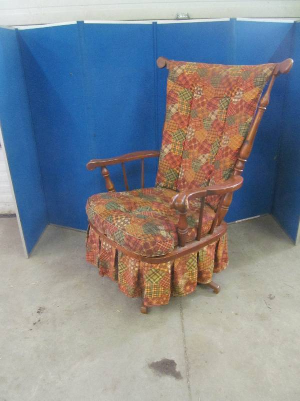 lot 97 image: rocker