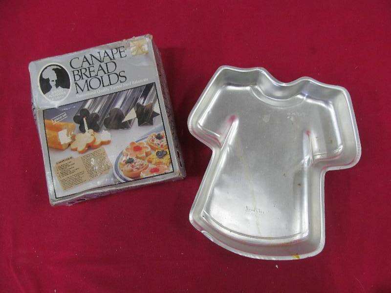 lot 102 image: baking molds