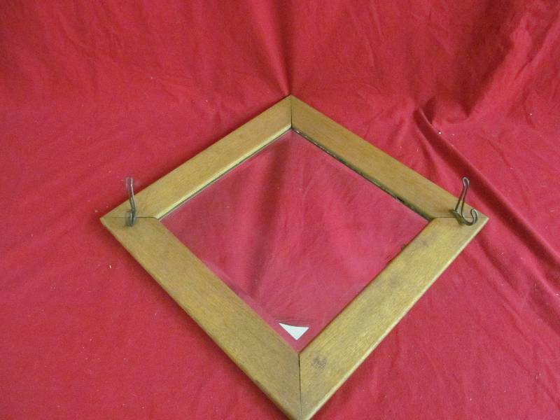 lot 118 image: mirror