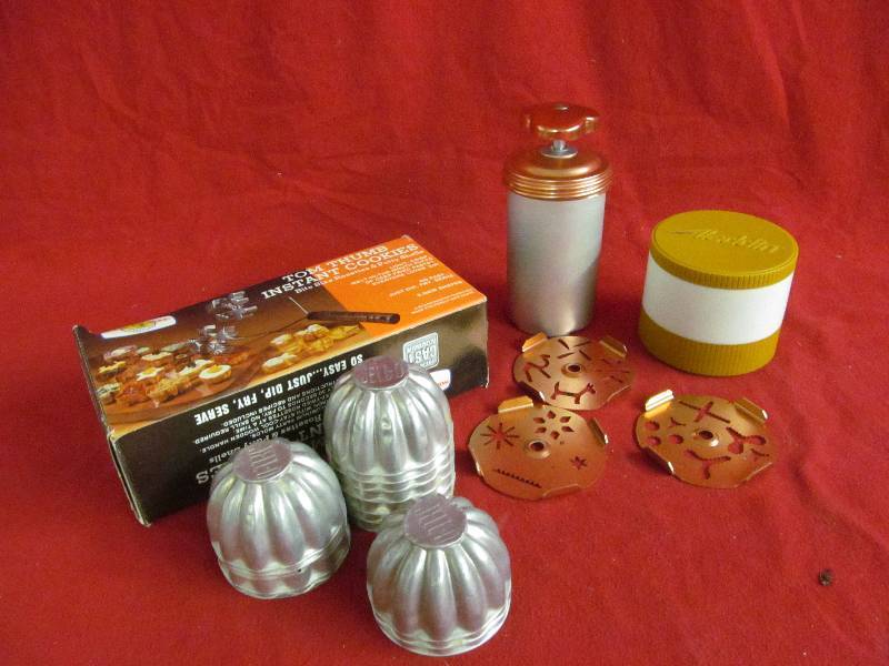 lot 145 image: Jello Mold Cups
