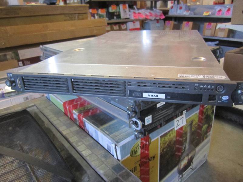 lot 21 image: HP Proliant DL140 Server Regulatory...