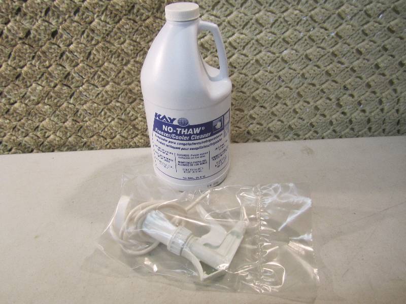 lot 37 image: Case of 4 Bottles Kay No-Thaw Freez...