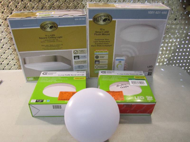 lot 124 image: Mixed Lot of 5 LED Lights See Photo...