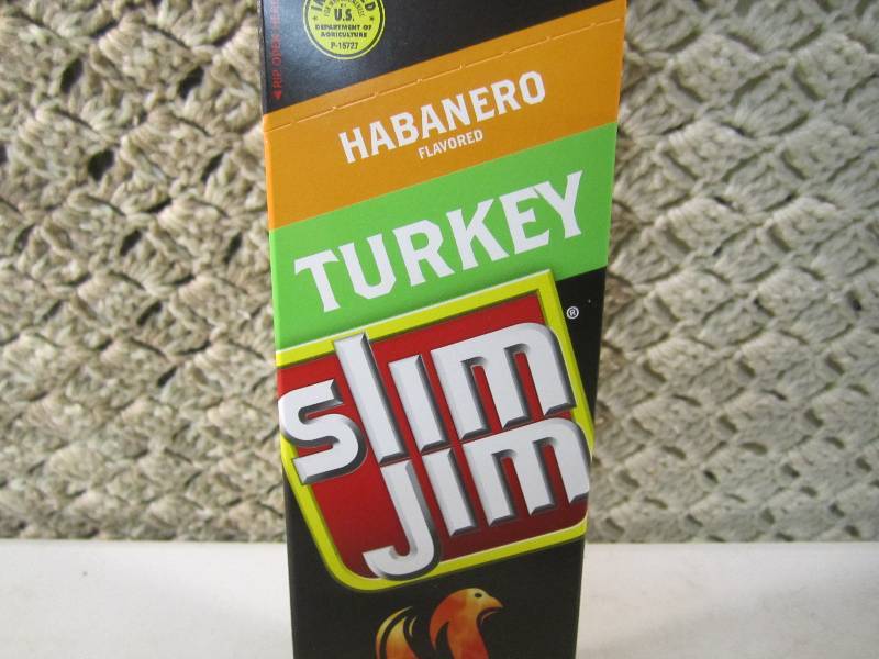 lot 189 image: Box of 24 Slim Jim Sticks Habanero ...