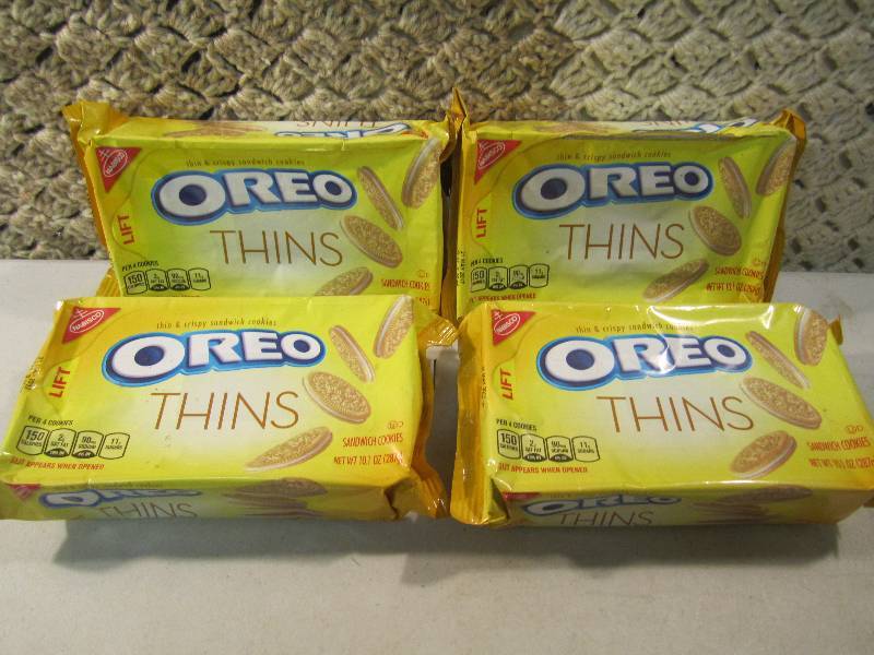 lot 194 image: Lot of 4 Packs Oreo Thins Cookies B...