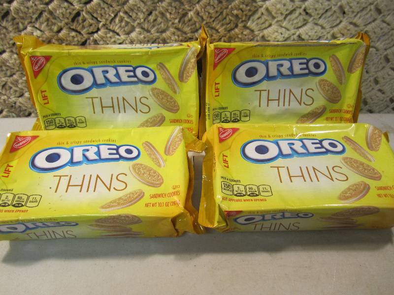 lot 196 image: Lot of 4 Packs Oreo Thins Cookies B...