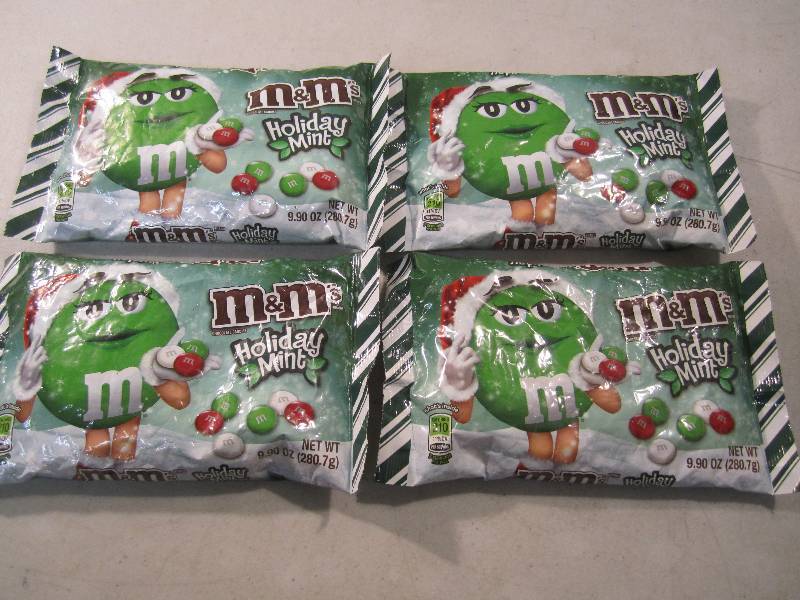 lot 200 image: Lot of 4 Bags Holiday Mint M&Ms Be...