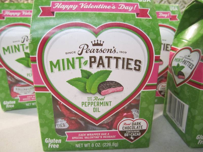 lot 203 image: Lot of 5 Boxes Pearsons Mint Pattie...