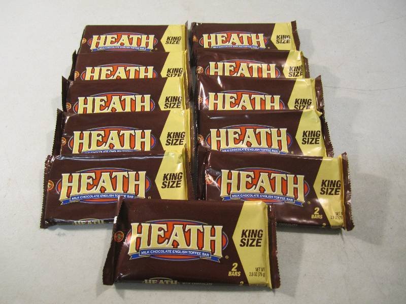 lot 204 image: Lot of 11 King Size Heath Candy Bar...