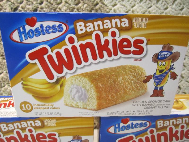 lot 218 image: Lot of 3 Boxes Hostess Banana Twink...