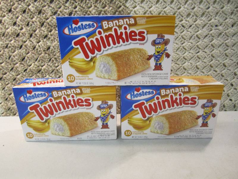 lot 221 image: Lot of 3 Boxes Hostess Banana Twink...