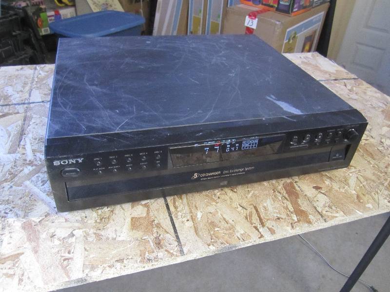 lot 251 image: Sony 5-Disc CD Player CDP-CE275 Pow...