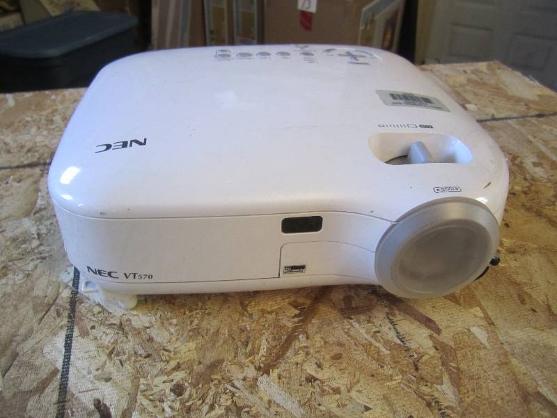 lot 258 image: NEC Projector Model VT570 Powers On...