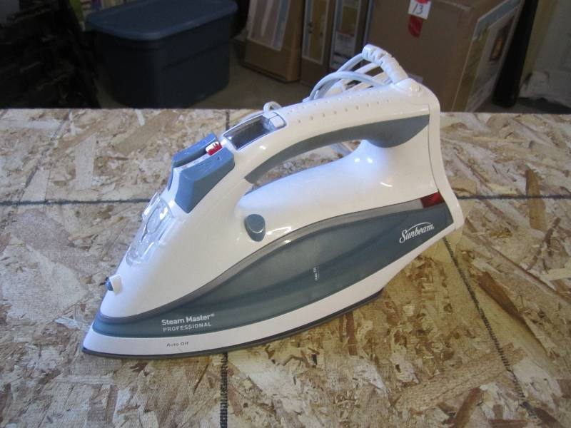 lot 267 image: Sunbeam Steam Master Iron Tested an...