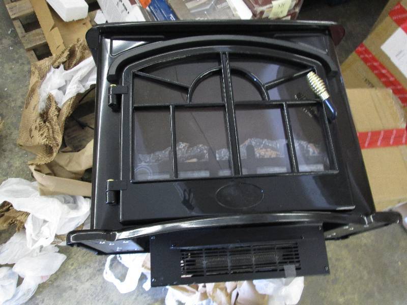 lot 104 image: Vintage-style Electric Fireplace op...