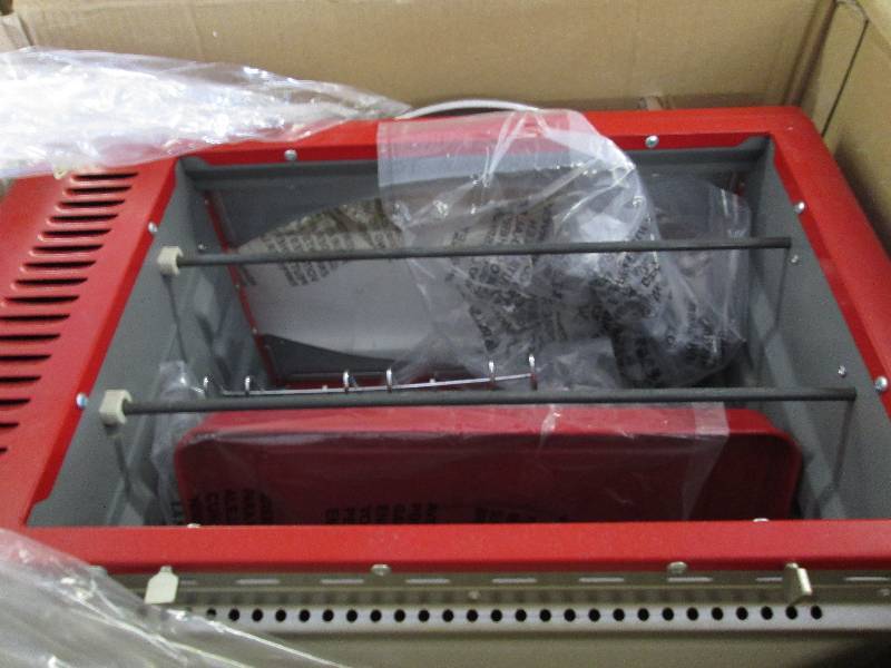 lot 109 image: 10-In-1 Everything Oven by Ginnys ...