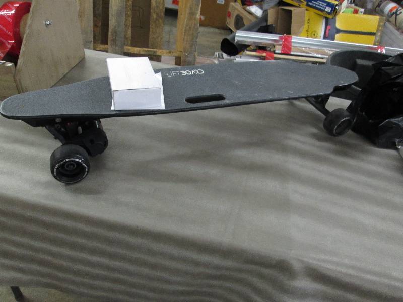 lot 169 image: LiftBoard - Dual Motor Electric Ska...