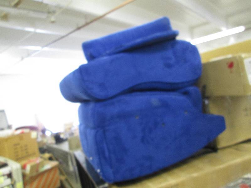 lot 177 image: Rocking Massage Chair open box, unt...