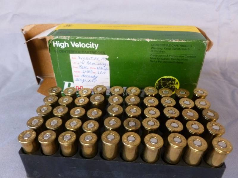 lot 21 image: Pistol Ammo