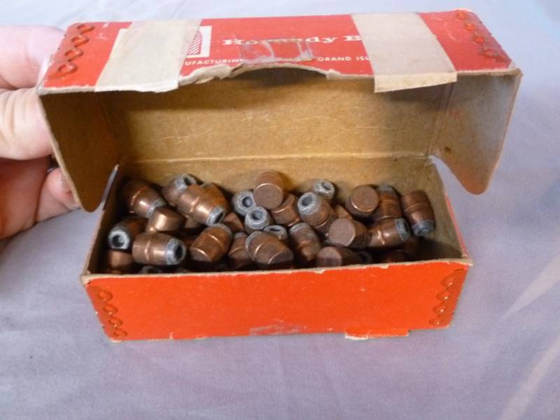 lot 26 image: Pistol Bullets
