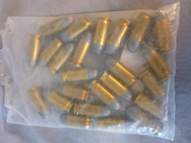 lot 29 image: Pistol Ammo