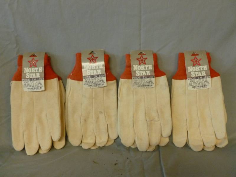lot 40 image: New Work Gloves