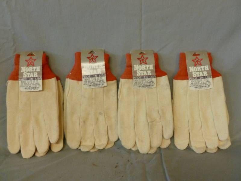 lot 41 image: New Work Gloves