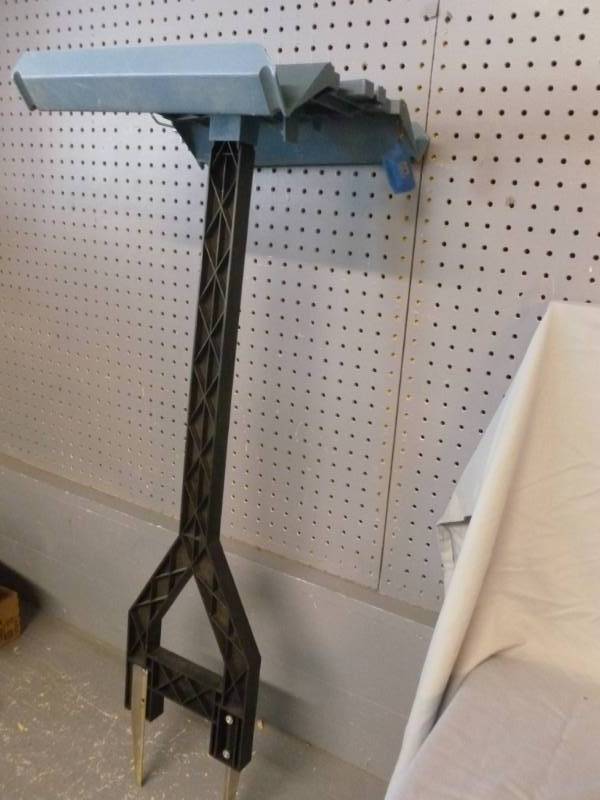lot 68 image: Gun Rest